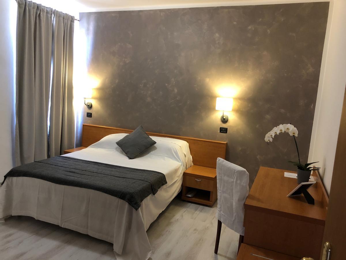 Aquam Albergo Acqui Terme Luaran gambar