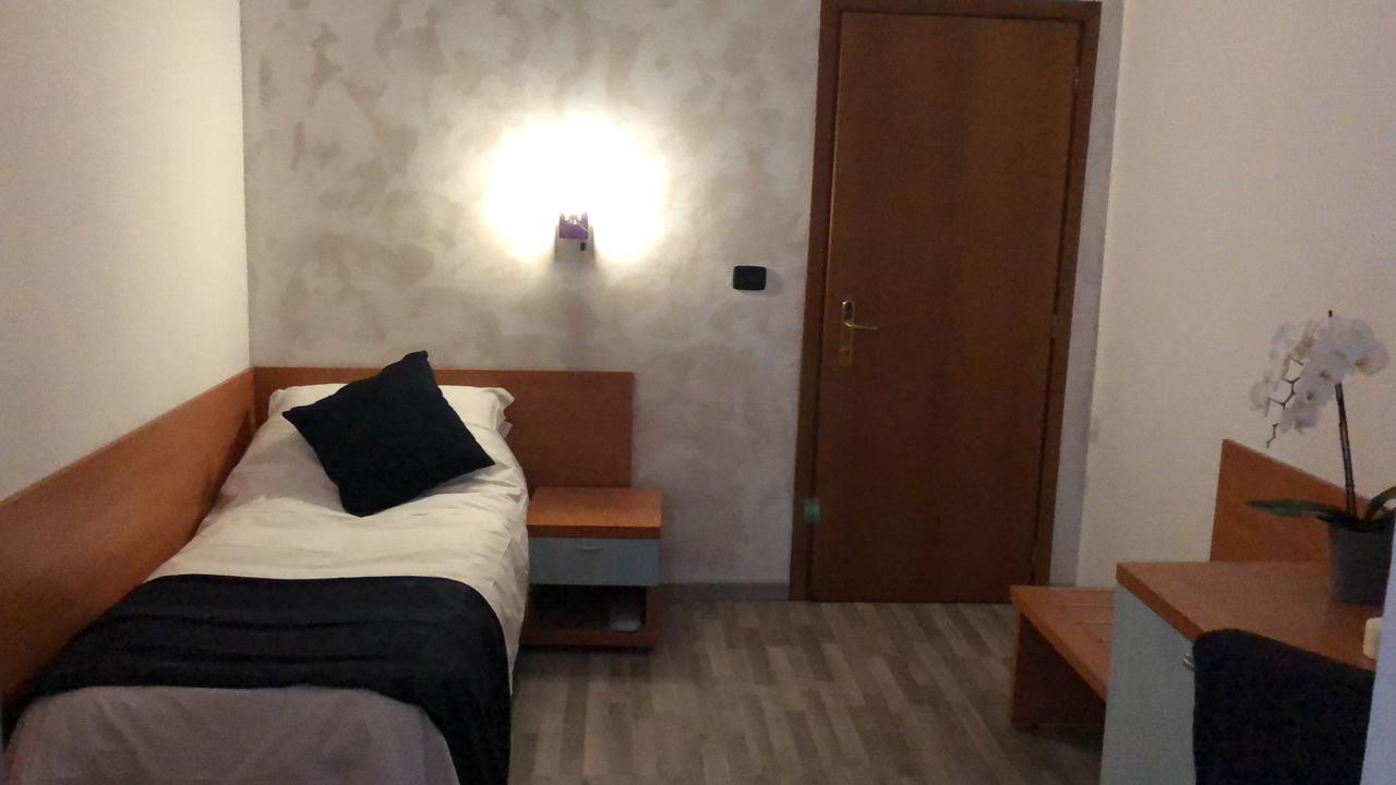 Aquam Albergo Acqui Terme Luaran gambar
