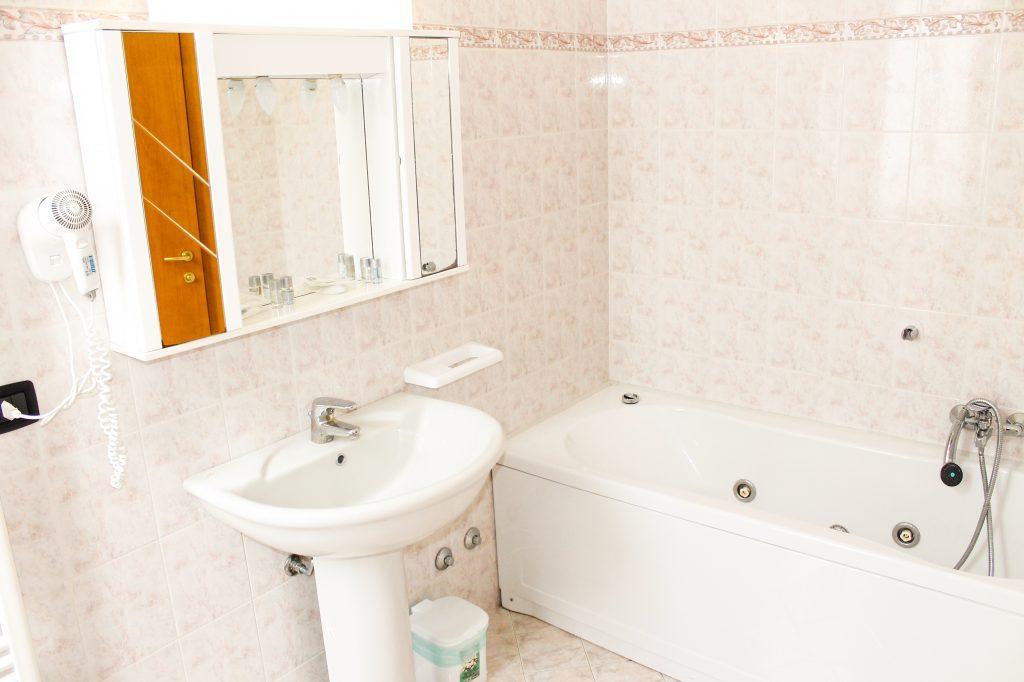 Aquam Albergo Acqui Terme Luaran gambar